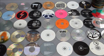 Sony-CDP-CX325 n/w but with 200 CDs